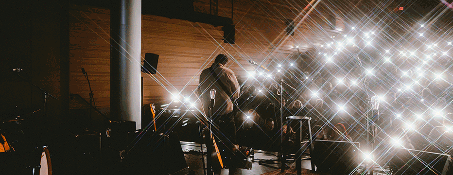 Wolf Performance hall Addi John Live concert.